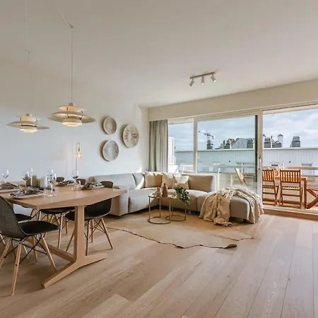 Apartamento Modern With Terrace On Prime Location *